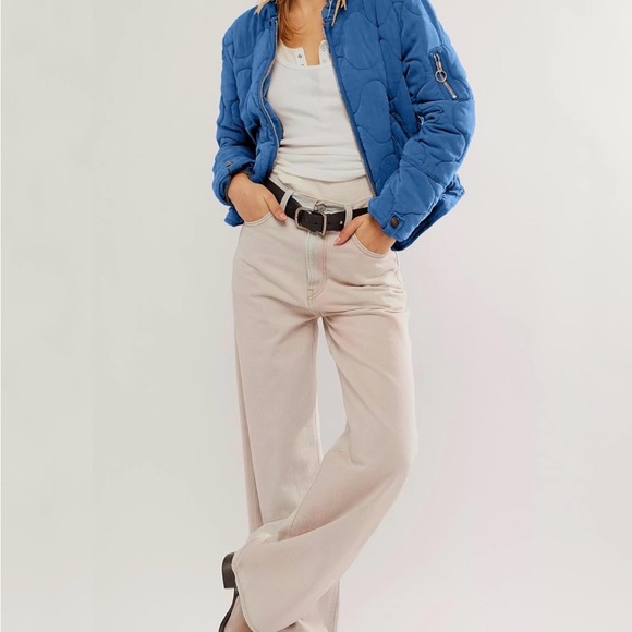 NWT Quilted Blue Puffer Jacket w/ Zip Pockets & Elastic Hem women’s XL - Picture 3 of 9